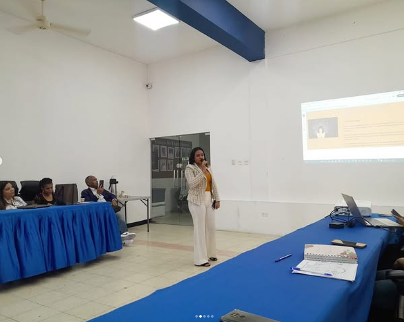 Alcaldía impulsa capacitación interna en el Mes de la No Violencia contra la Mujer.